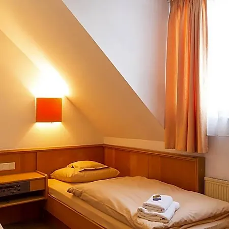 Kelkheimer Hof Hotel 3*